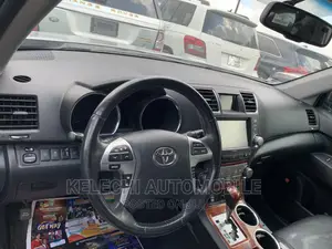 Toyota Highlander Limited 2012 Silver