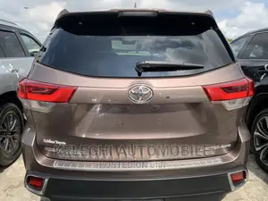 Toyota Highlander 2018 Gray