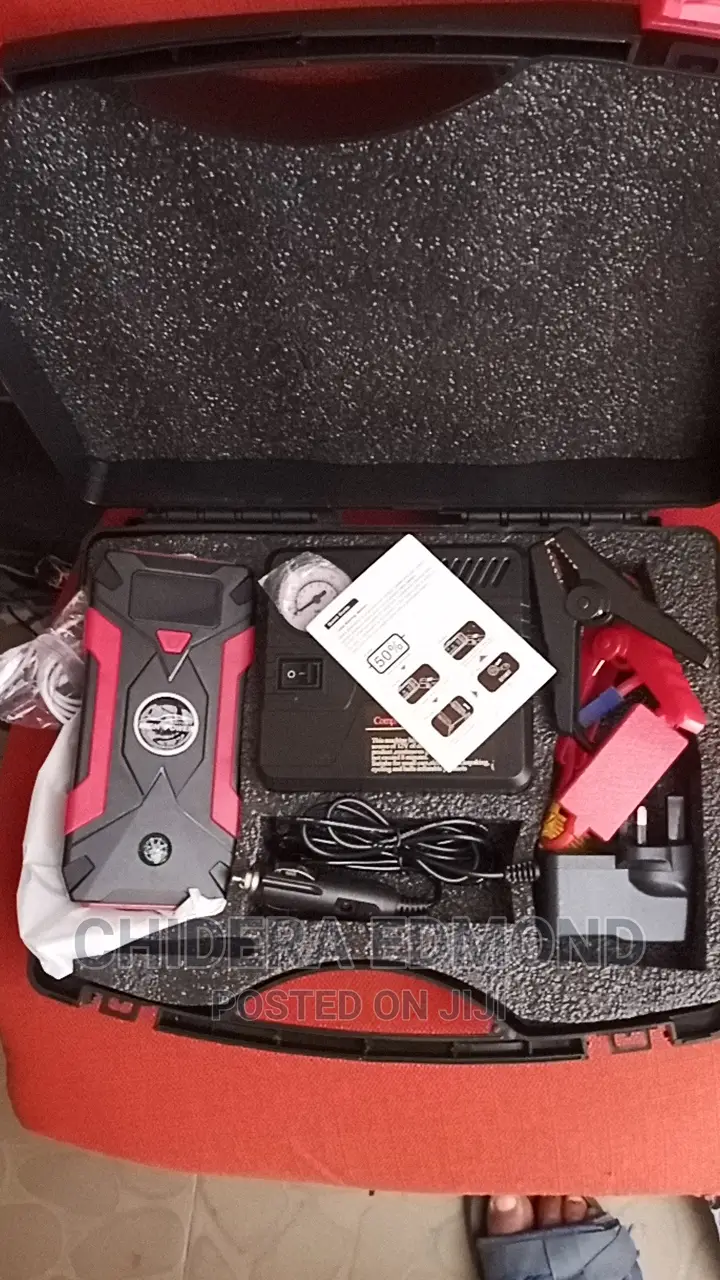 Rechargeable Battery Car Jumpstarter With Tyre Pump in Ojo Vehicle