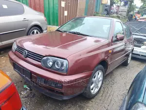 Volkswagen Golf 1.6 2000 Burgundy