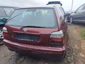 Volkswagen Golf 1.6 2000 Burgundy