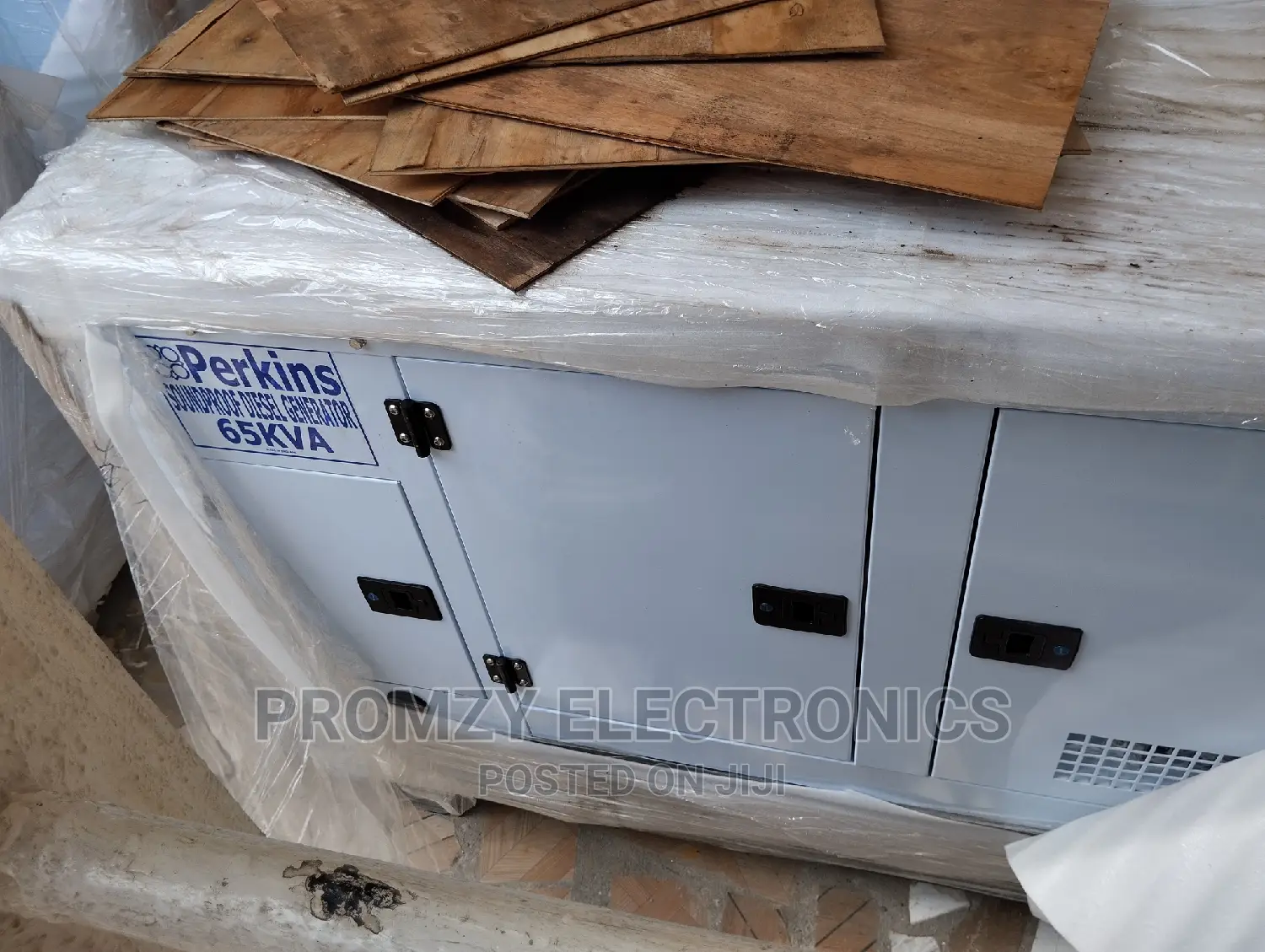 65kva Perkins England Diesel Soundproof Generator 100%