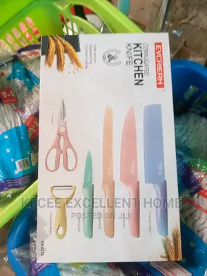 Kitchen Knife Set With Cutting Board