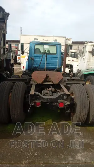 Mack Truck Trailer Head
