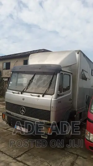 Mercedes 1114 Trick