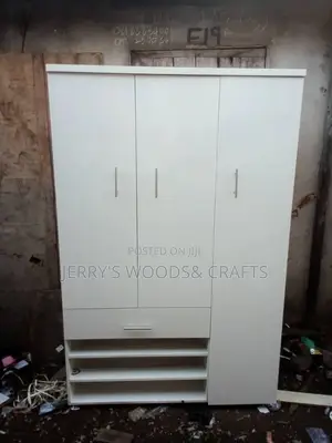 4ft by 6 White Wardrobe