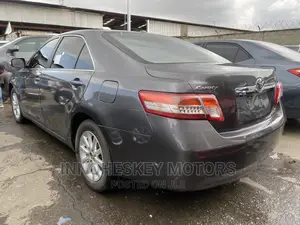 Toyota Camry 2010 Gray
