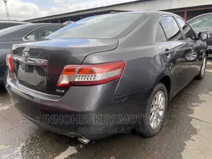 Toyota Camry 2010 Gray