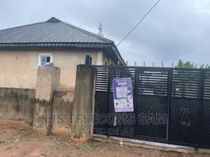 1bdrm Block of Flats in Benin City for sale