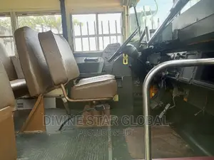 Bus 1997 Yellow