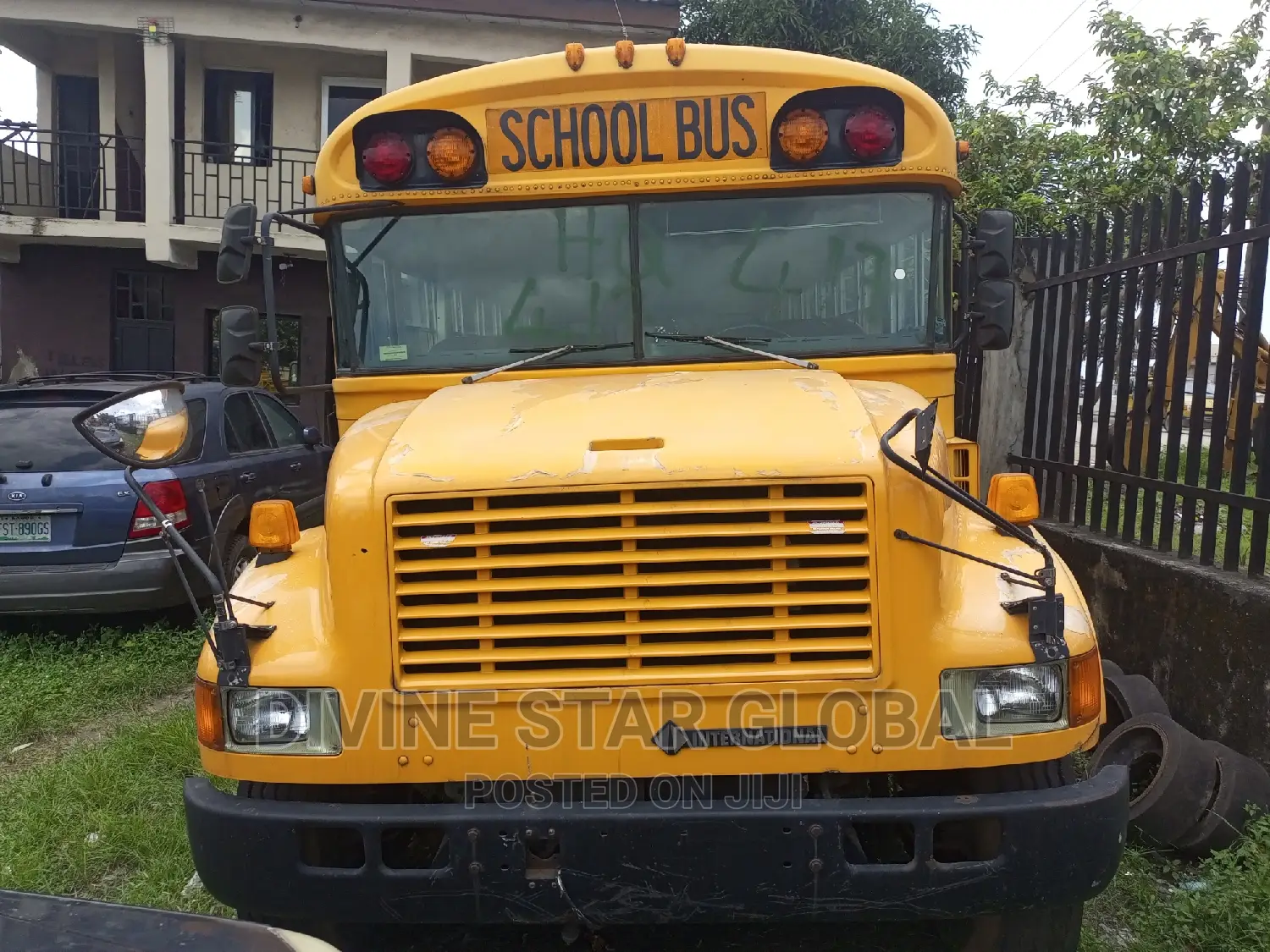 Bus 1997 Yellow