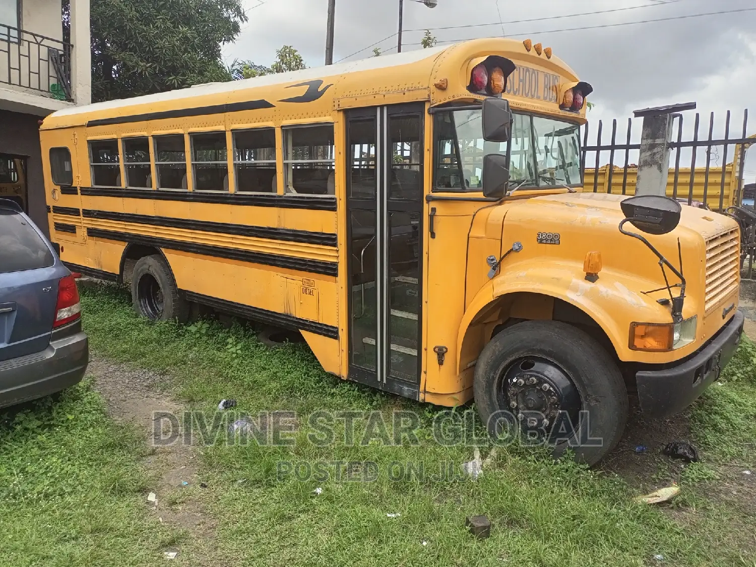 Bus 1997 Yellow