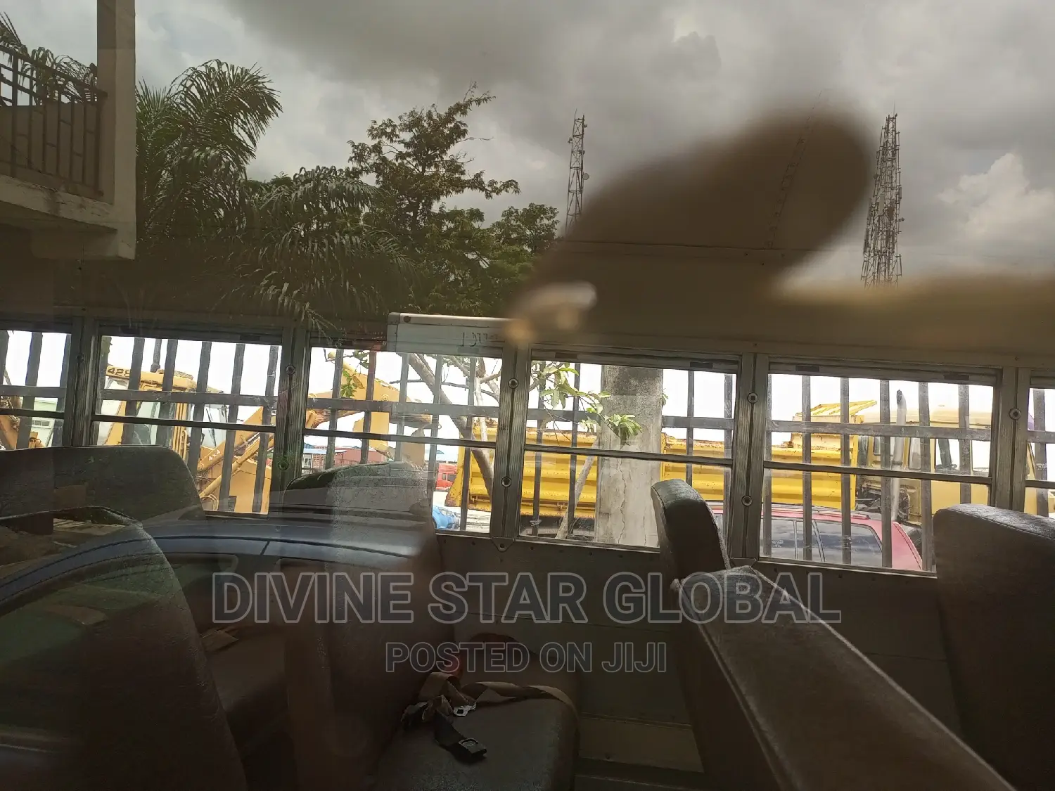 Bus 1997 Yellow