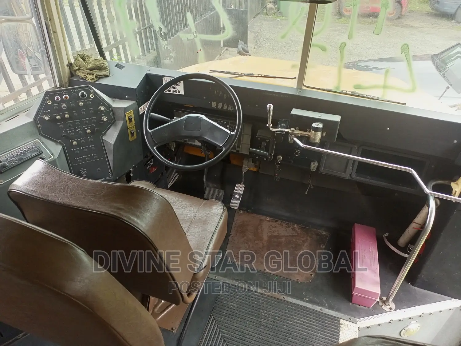 Bus 1997 Yellow