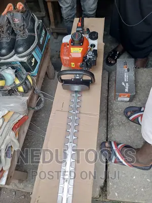 Heavy Duty Hegde Trimmer Machine