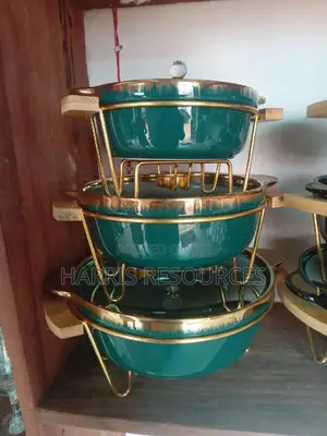 Buffet 3pcs Glass Plates With Golden Stands.