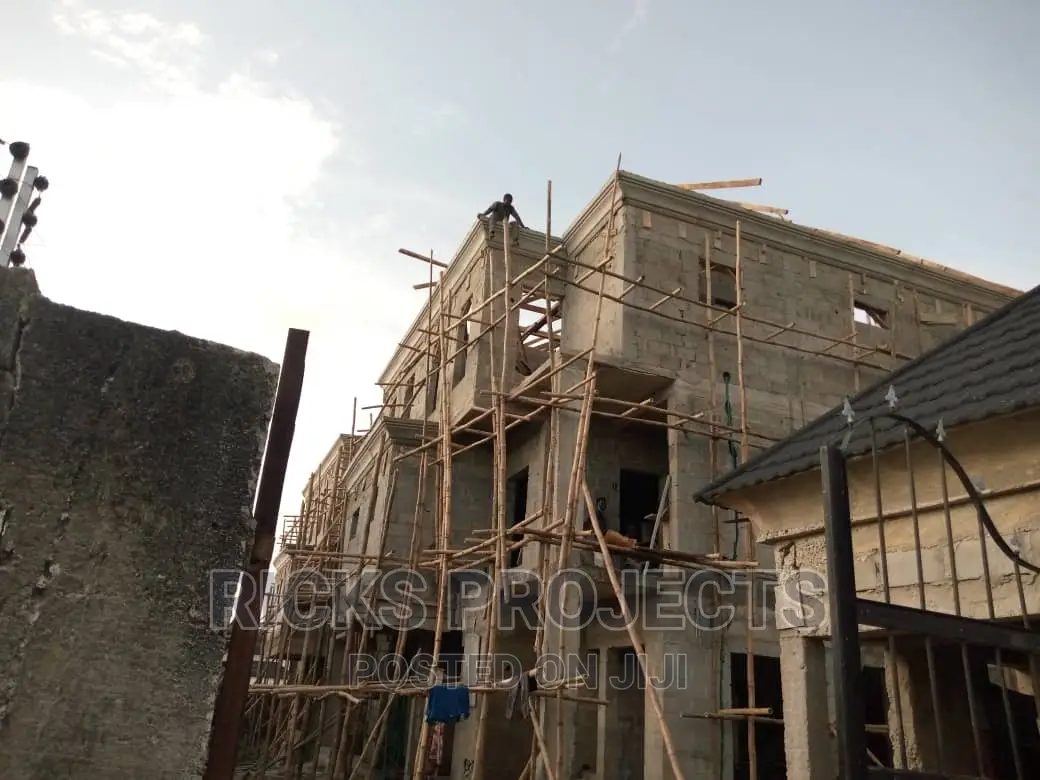 Structural Engineers and Builders