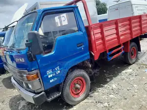 Dyna200 4×4 Petrol
