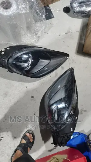 2020 Porsche Cayenne Headlights