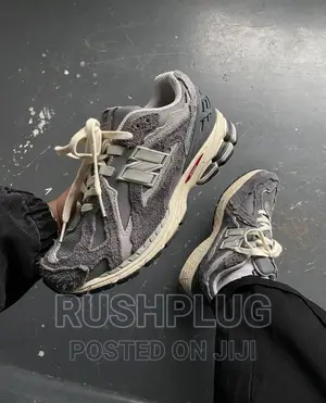 New Balance 1906D Sneakers