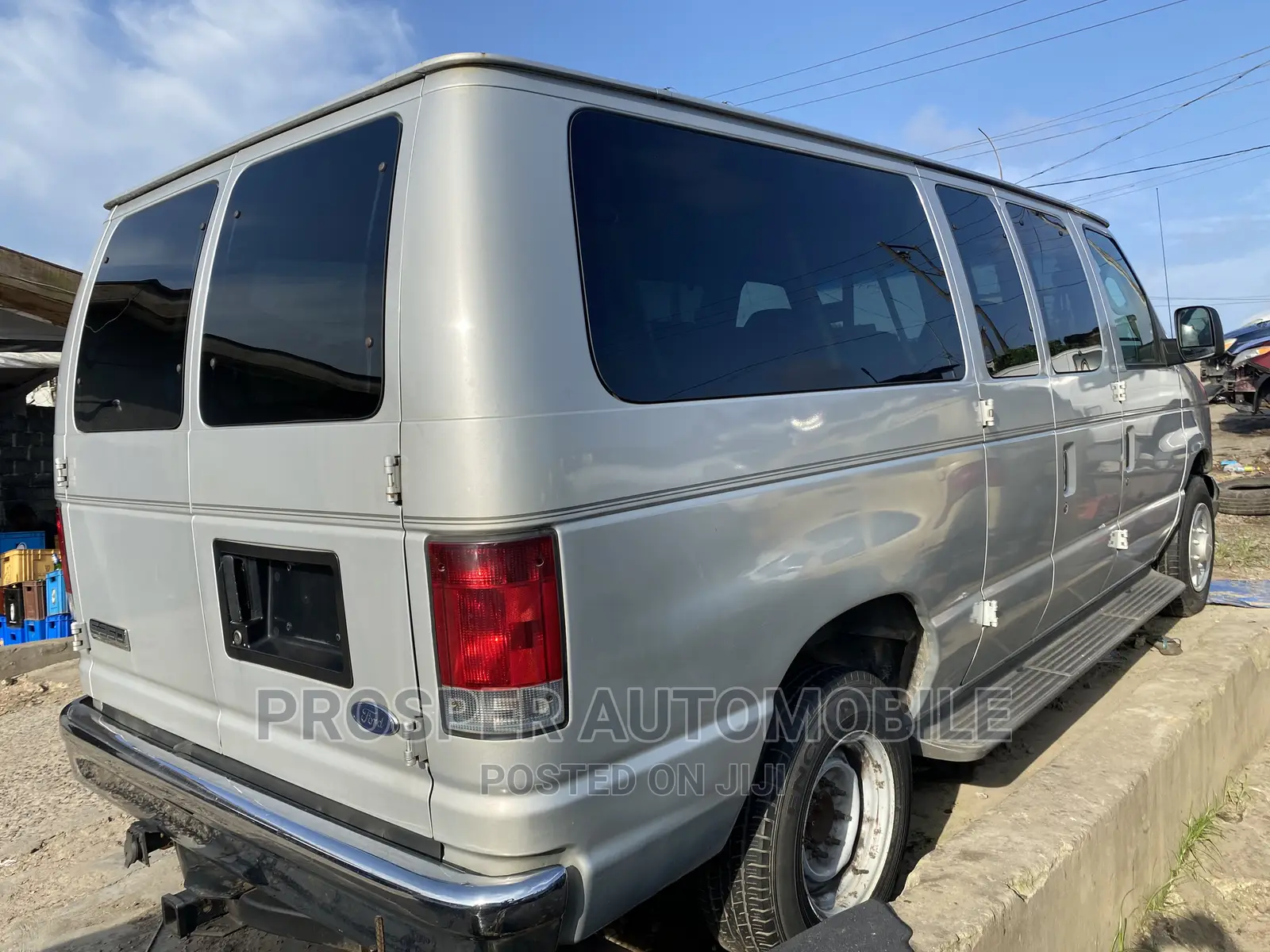 Ford E350 2006 Silver