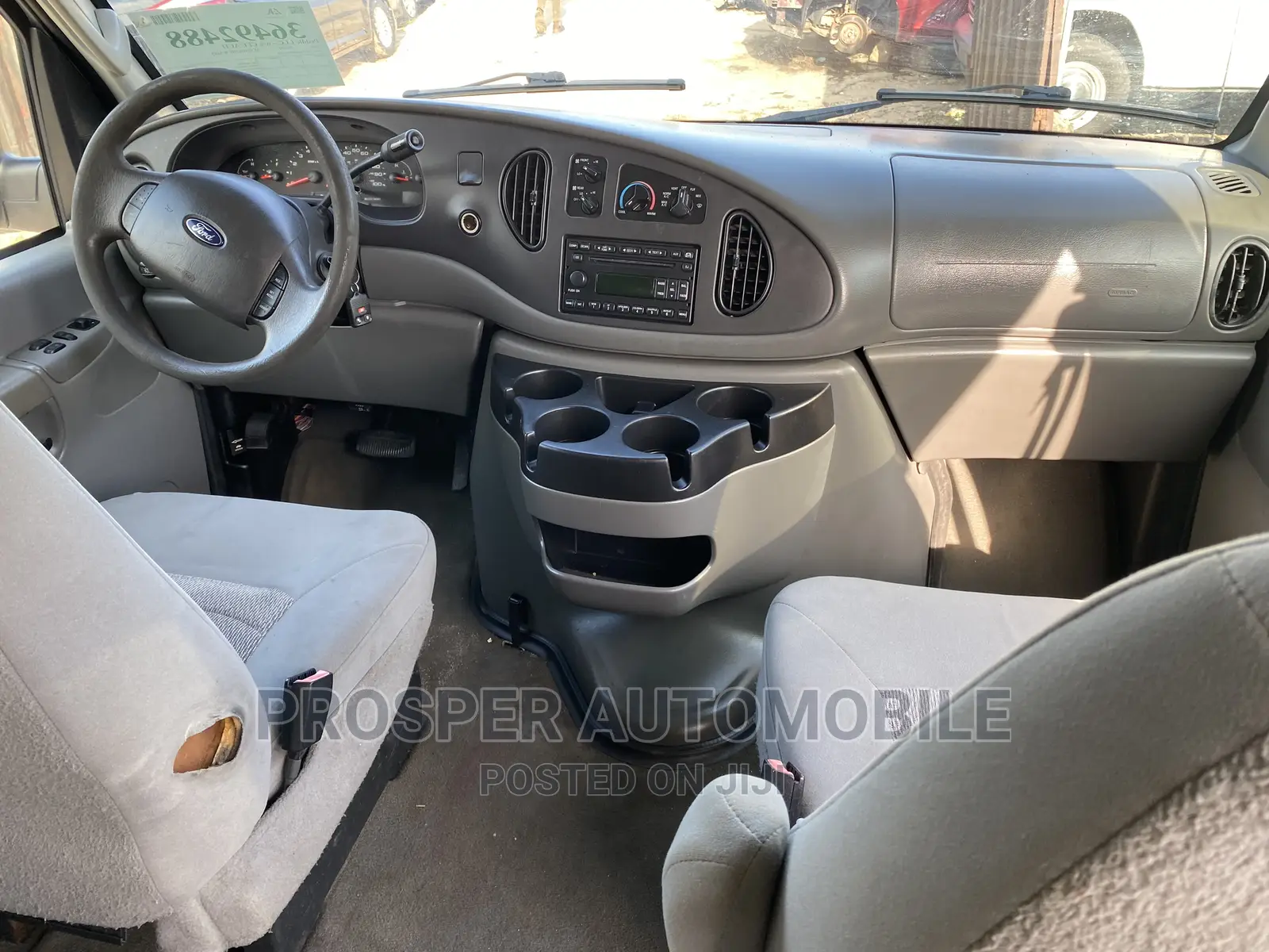 Ford E350 2006 Silver