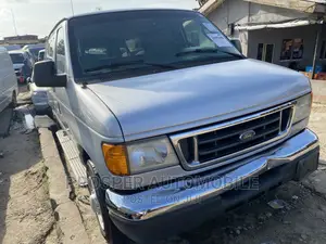 Ford E350 2006 Silver