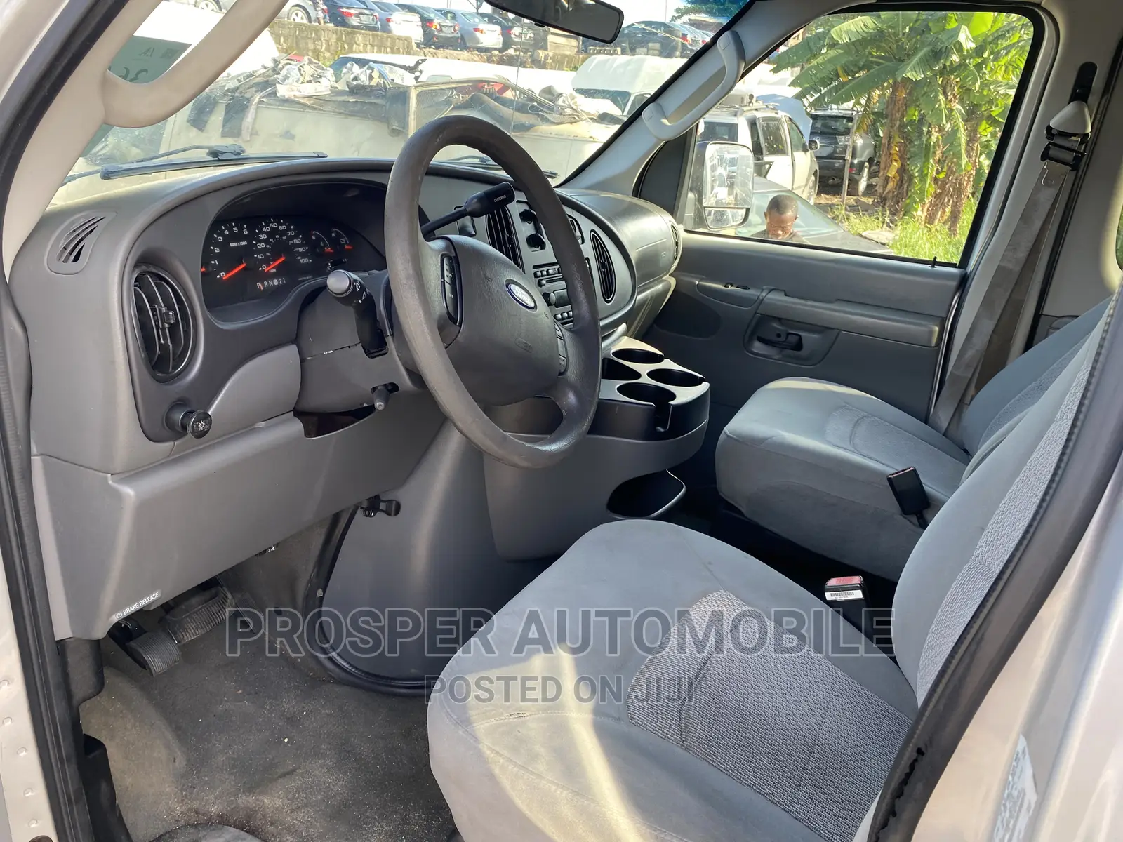 Ford E350 2006 Silver