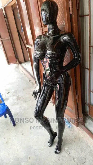 Black Size 12 Busty Female Dummy
