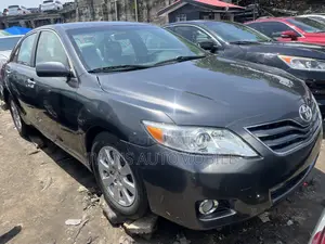 Toyota Camry 2011 Gray