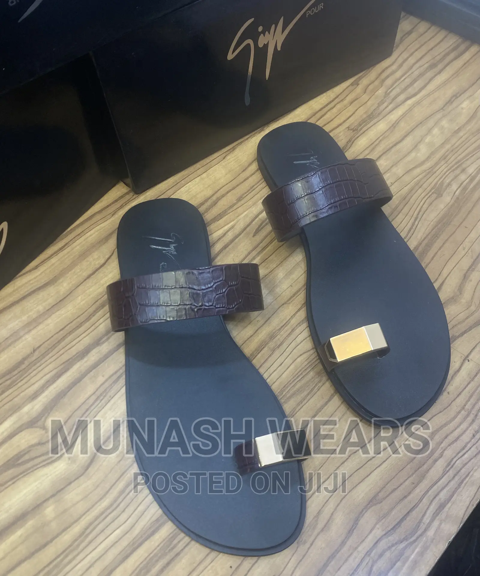 Gucci Leather Slipers Collection