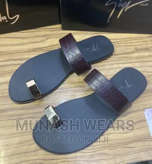 Gucci Leather Slipers Collection