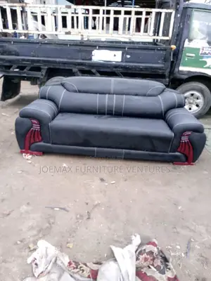 Leather Living Room Sofa Set 7 Seaters.
