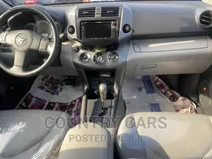 Toyota RAV4 2.5 Limited 4x4 2011 Red