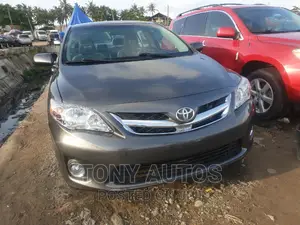 Toyota Corolla 2012 Gray