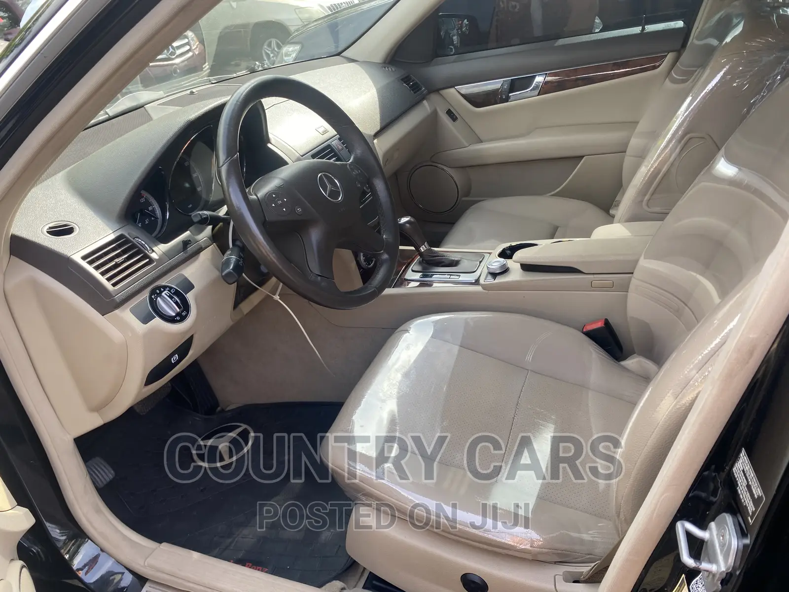 Mercedes-Benz C300 2010 Black