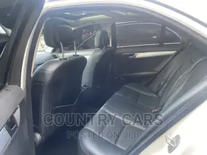 Mercedes-Benz C300 2010 White