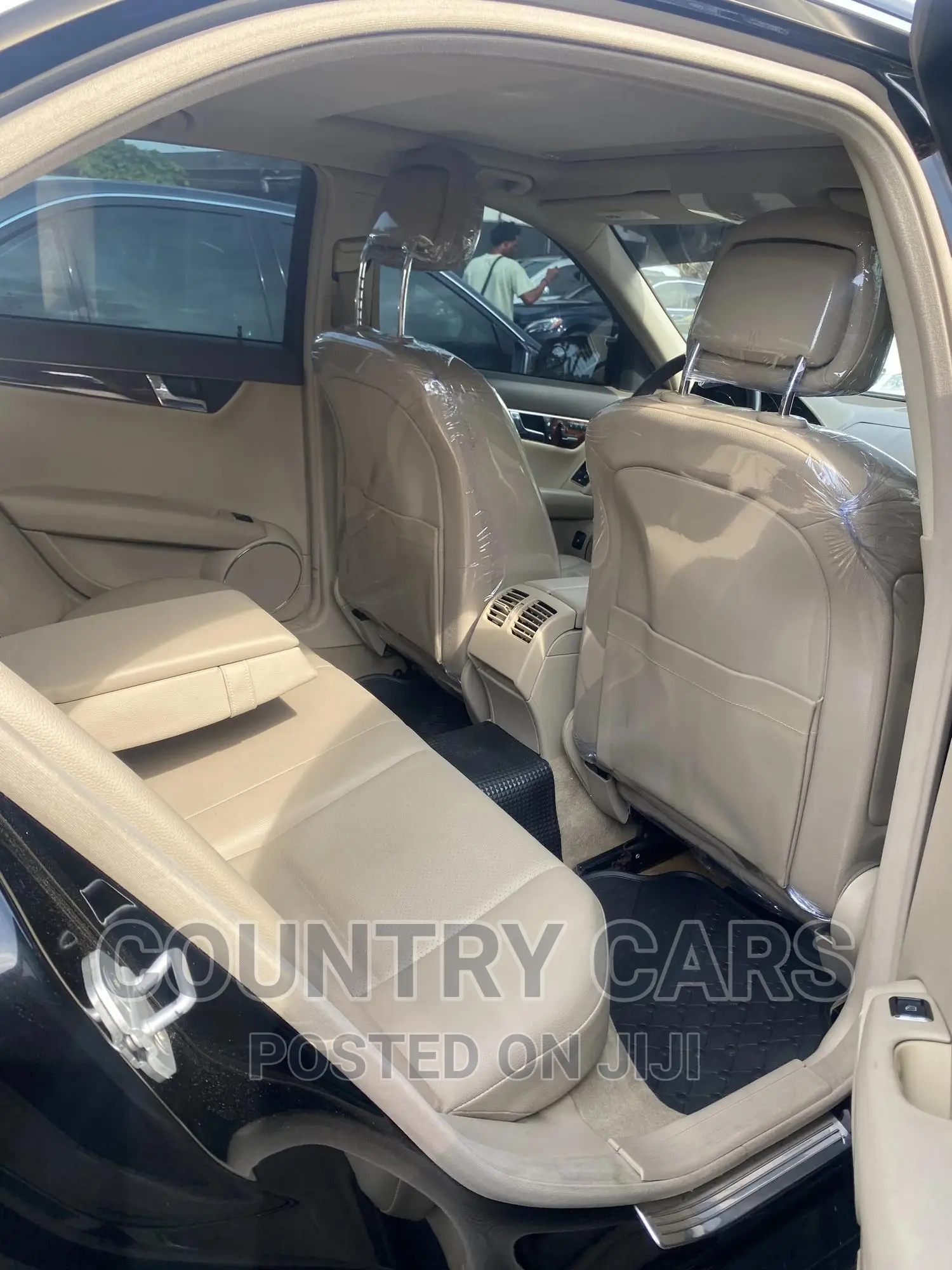 Mercedes-Benz C300 2010 Black