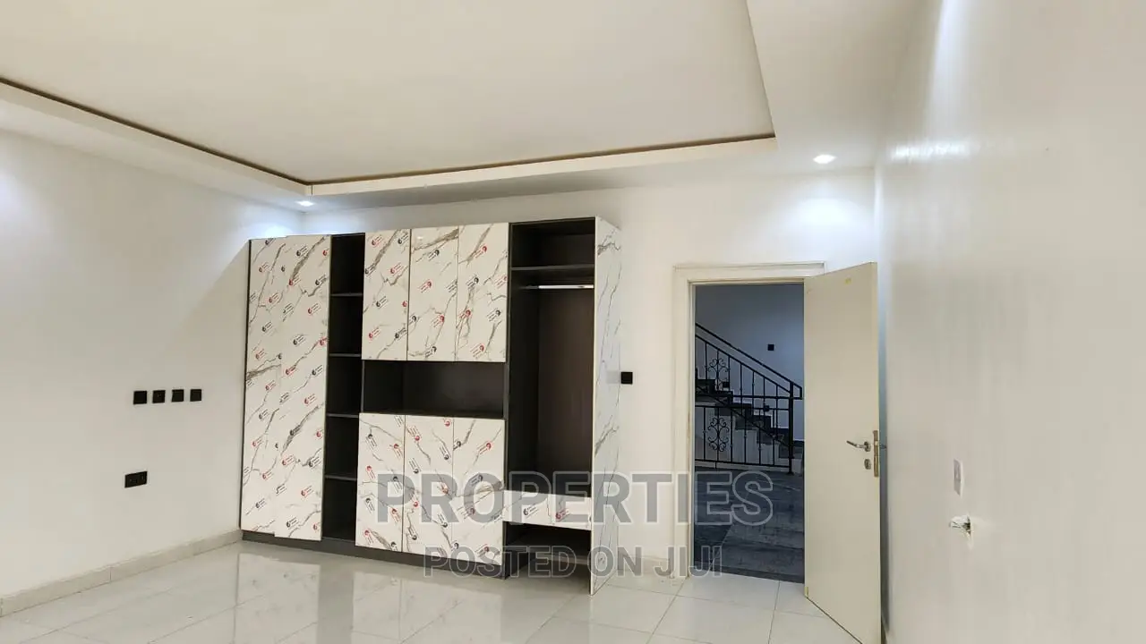 5bdrm Duplex in Asokoro for rent