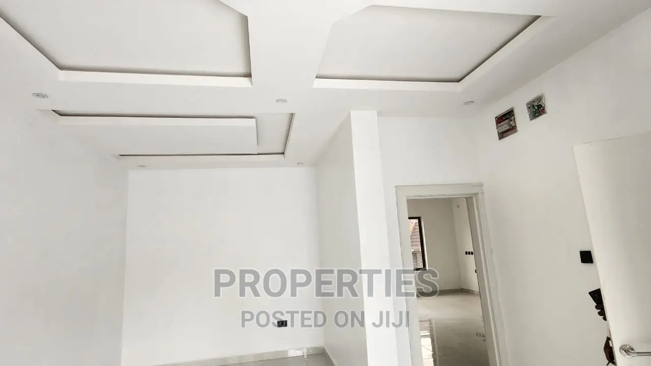 5bdrm Duplex in Asokoro for rent