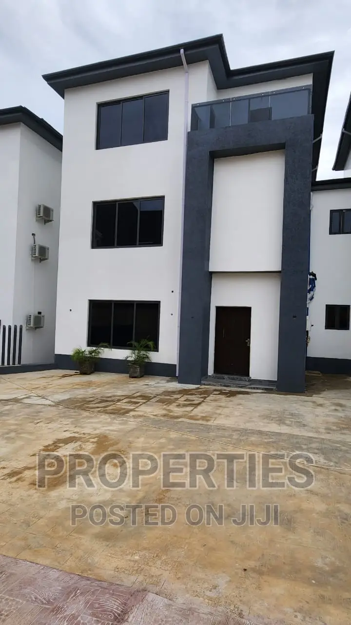 5bdrm Duplex in Asokoro for rent