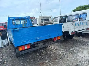Delica Pickup, Petrol