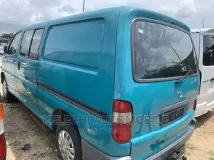 Toyota HiAce 1999 Blue
