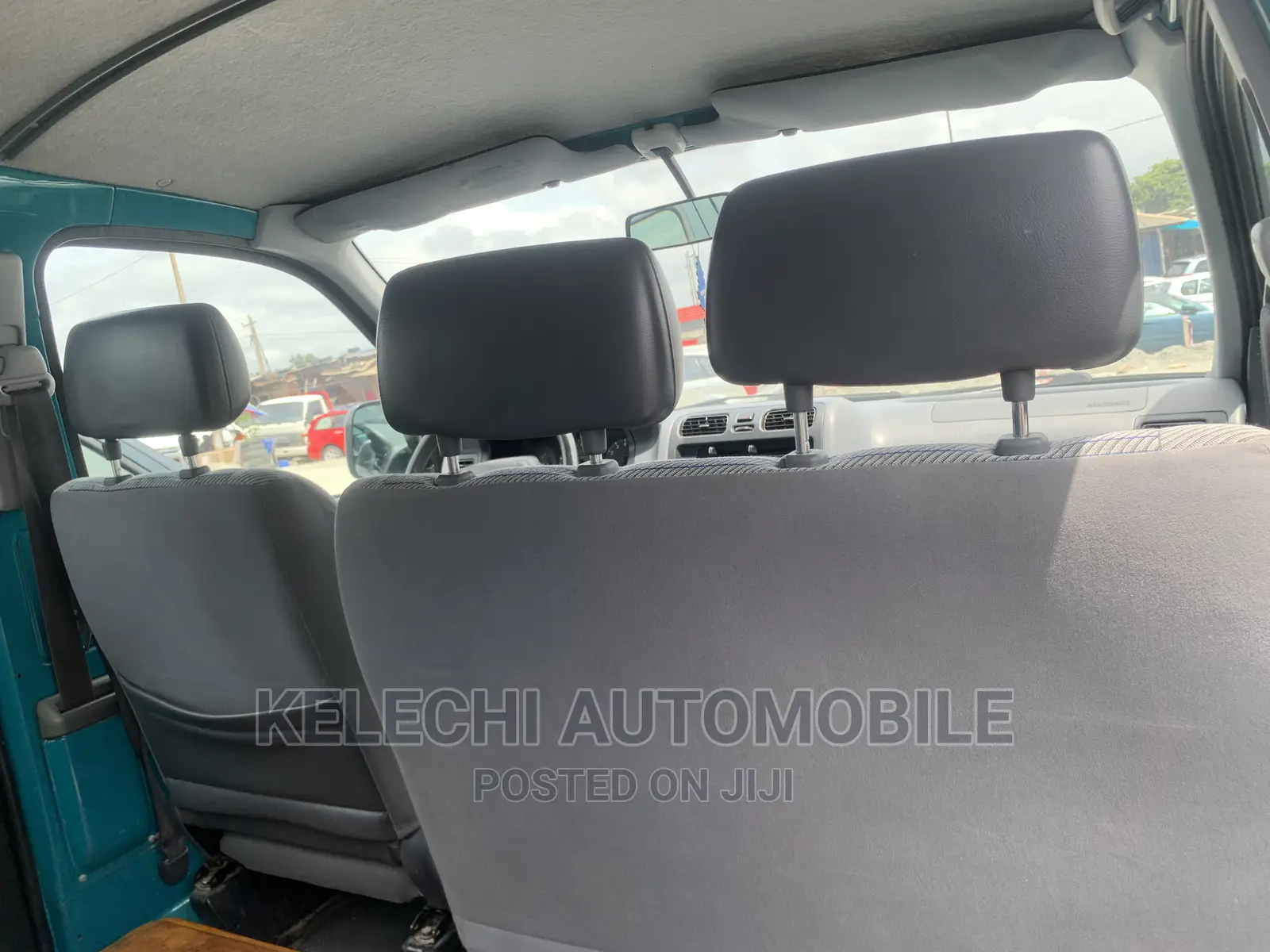Toyota HiAce 1999 Blue