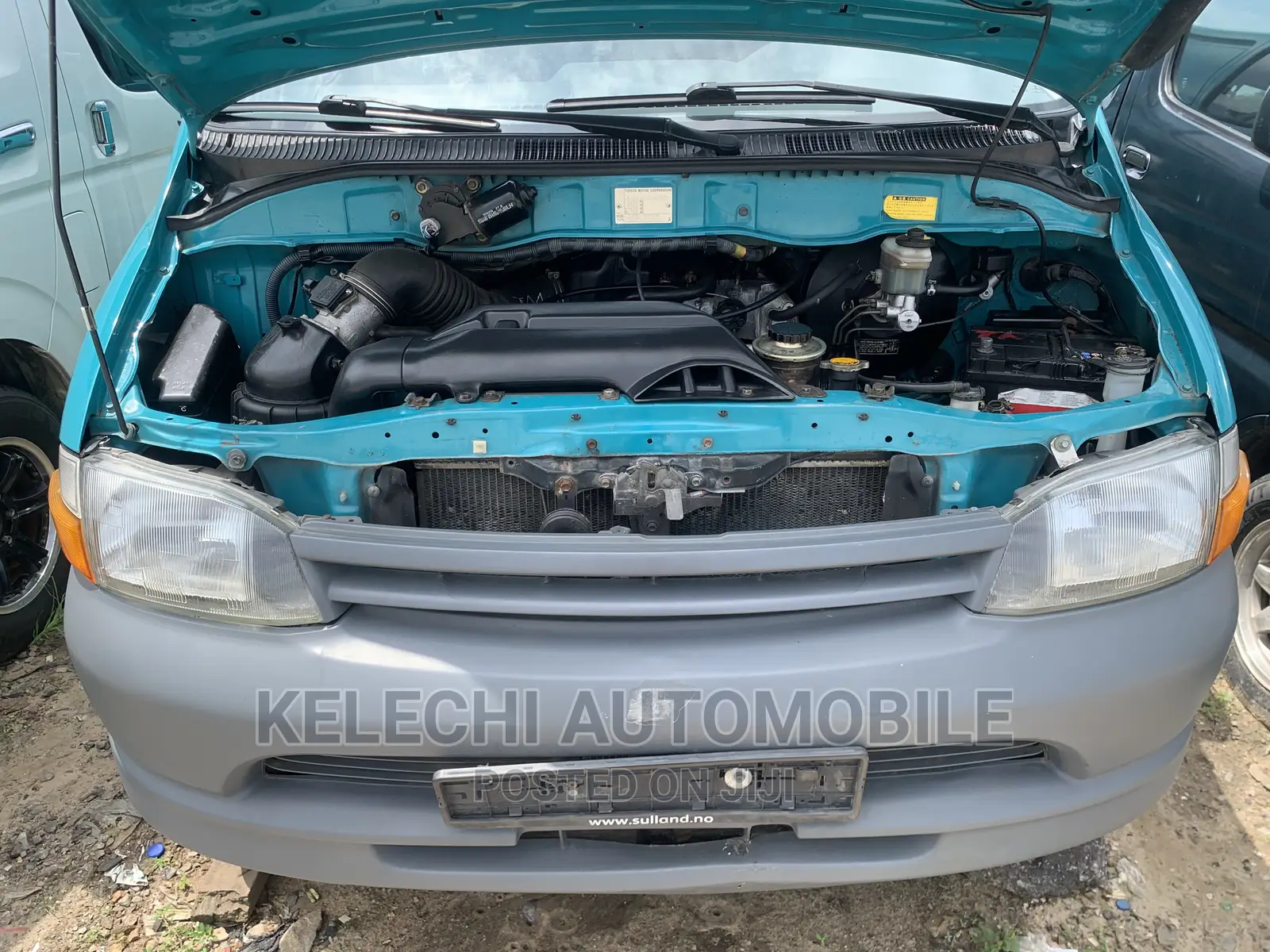 Toyota HiAce 1999 Blue