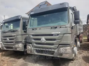 Tokunbo Howo 12 Tyres With Bucket