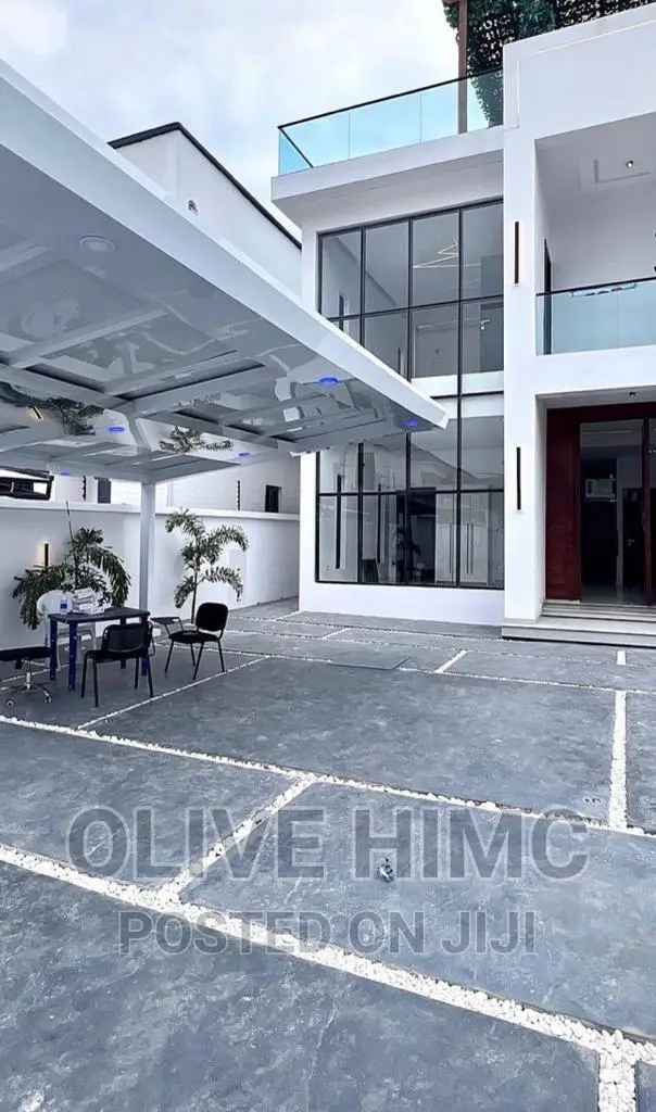 Interior and Exterior Deco