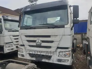 Brand New Howo 371 Trailer Head