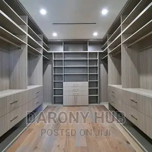 Fitted Walk in Closet