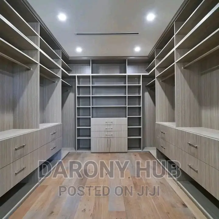 Fitted Walk in Closet